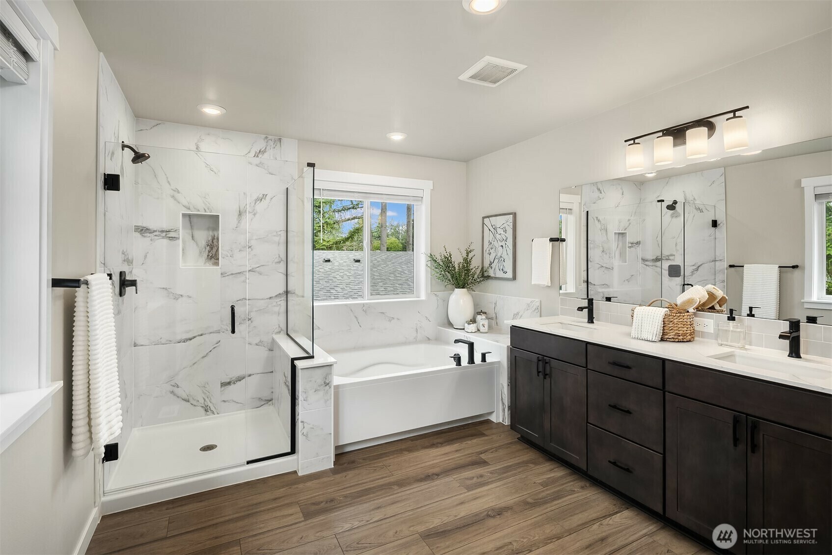 Property Photo: 11225 SE 245th Place WA 98030