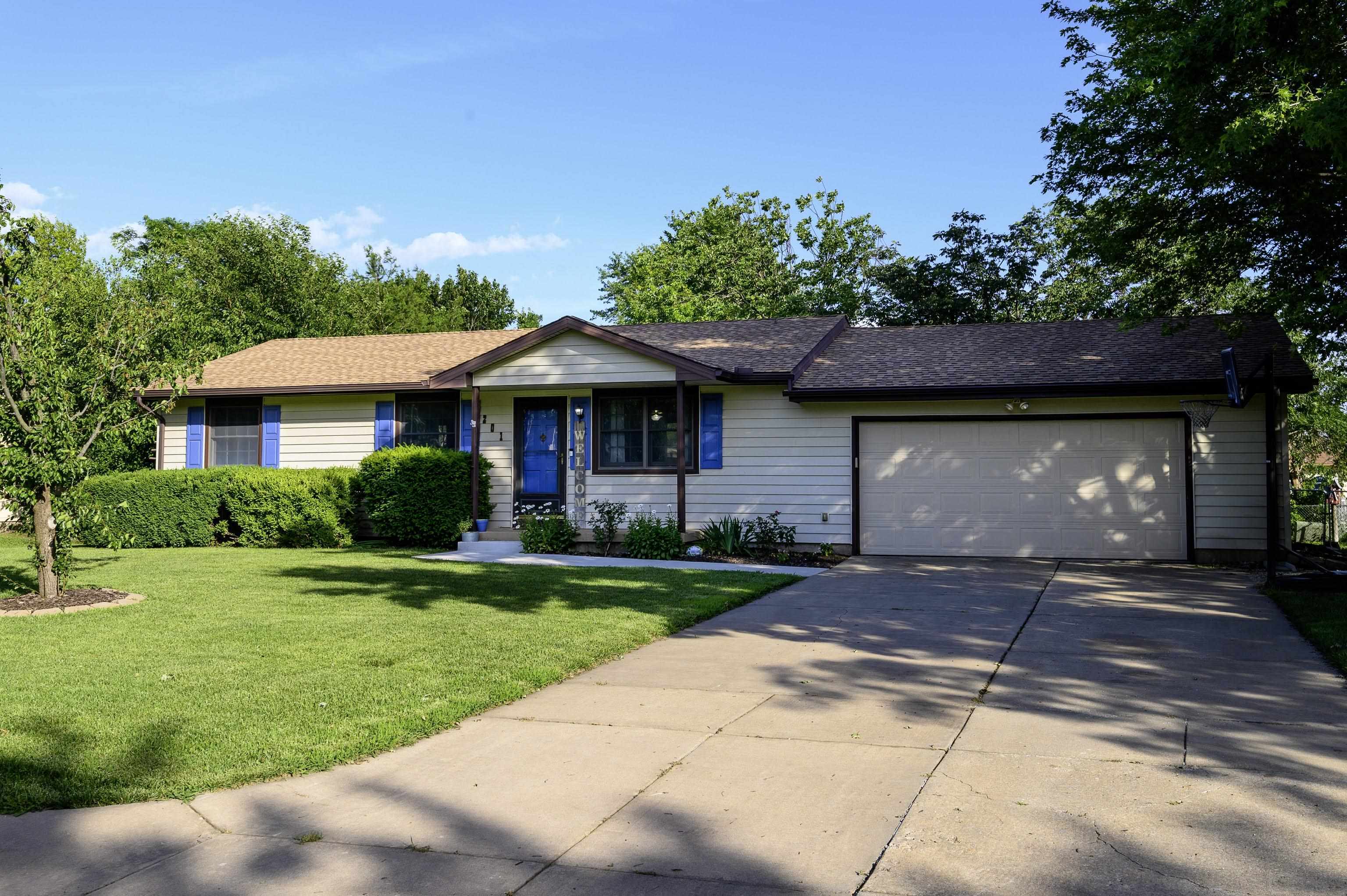 Property Photo: 201 Swanee Dr KS 67052