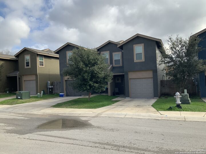 Property Photo: 6642 Mia Way TX 78233