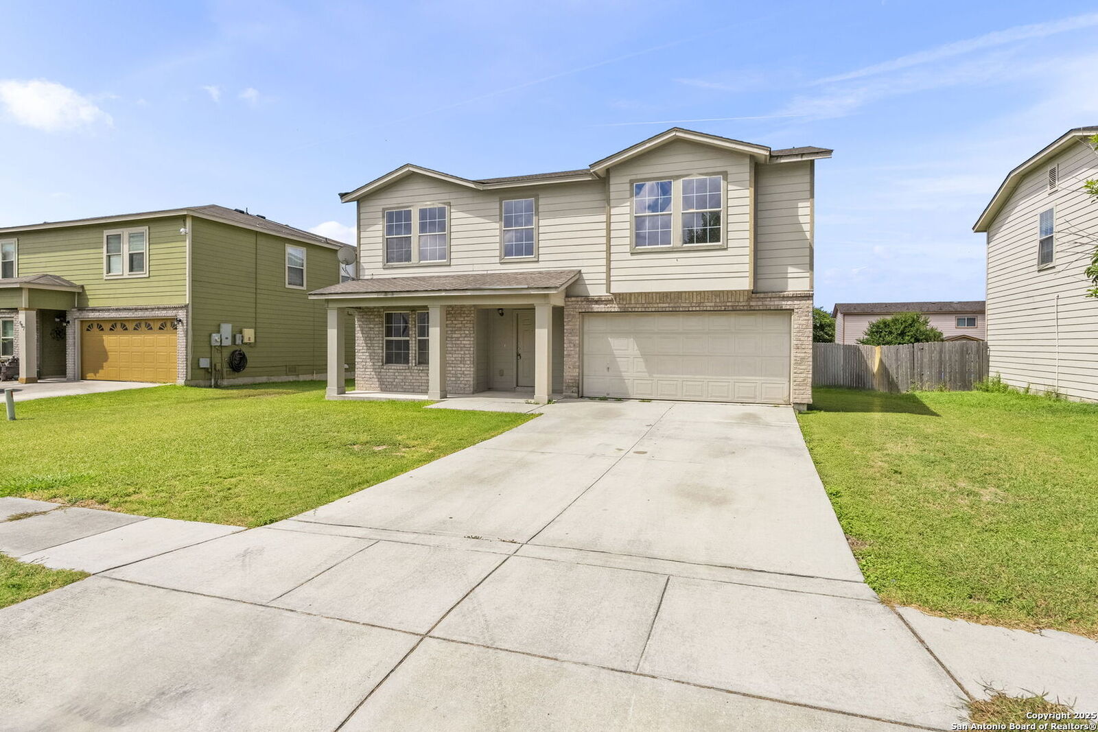 Property Photo: 671 Northwest Crossing Dr TX 78130