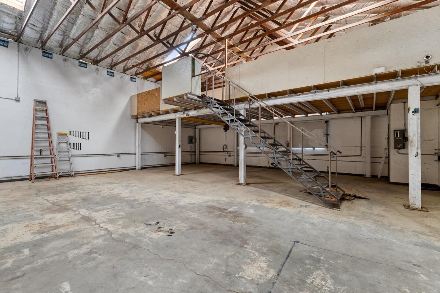 Property Photo:  9885 Wilford Way  CA 95020 