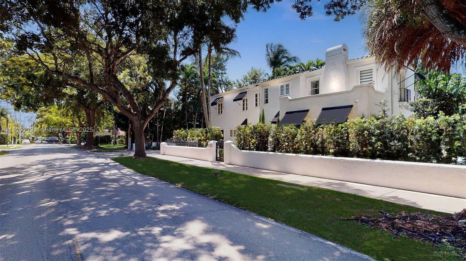 Property Photo: 1222 Cortez St FL 33134