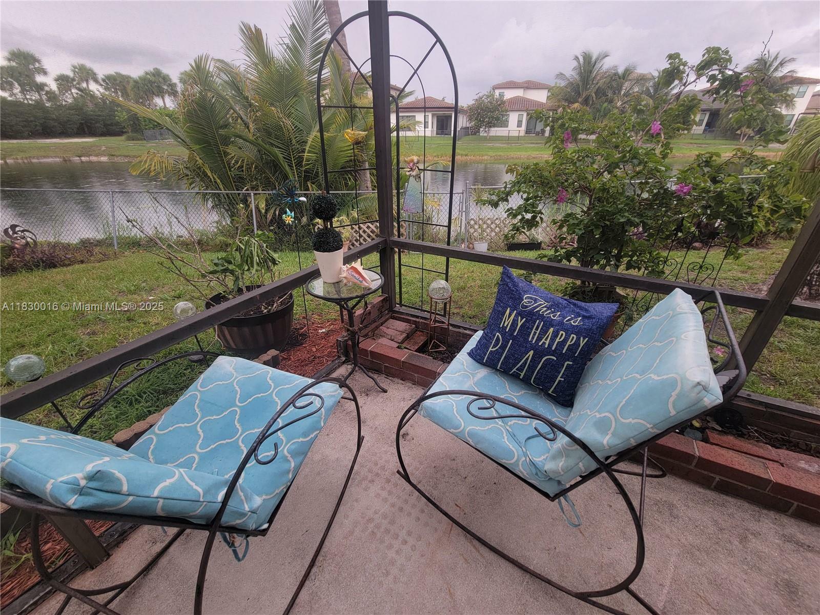 810 SW 113th Ter  Pembroke Pines FL 33025 photo