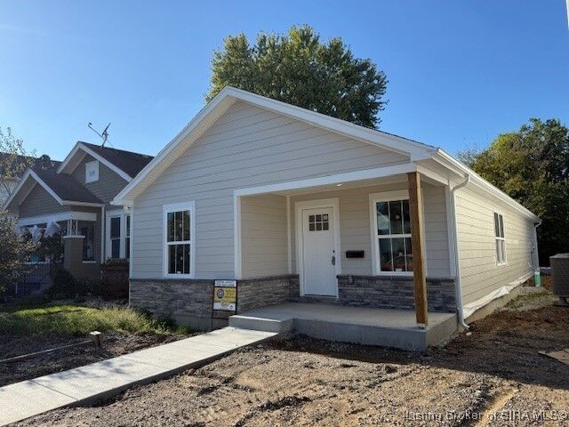 2107 E Market Street  New Albany IN 47150 photo
