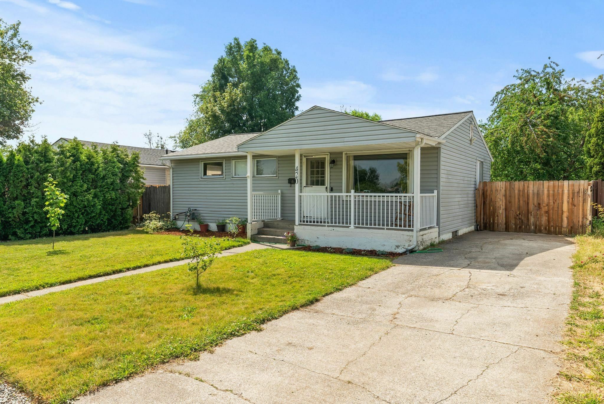 Property Photo:  420 E Columbia Ave  WA 99208 