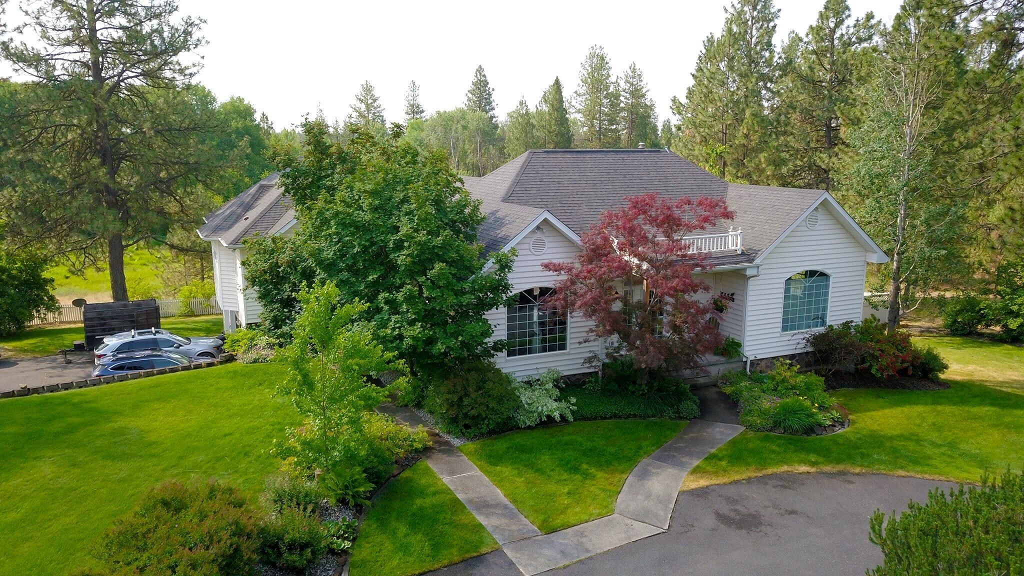 Property Photo: 16303 S Cheney-Spokane Rd WA 99004