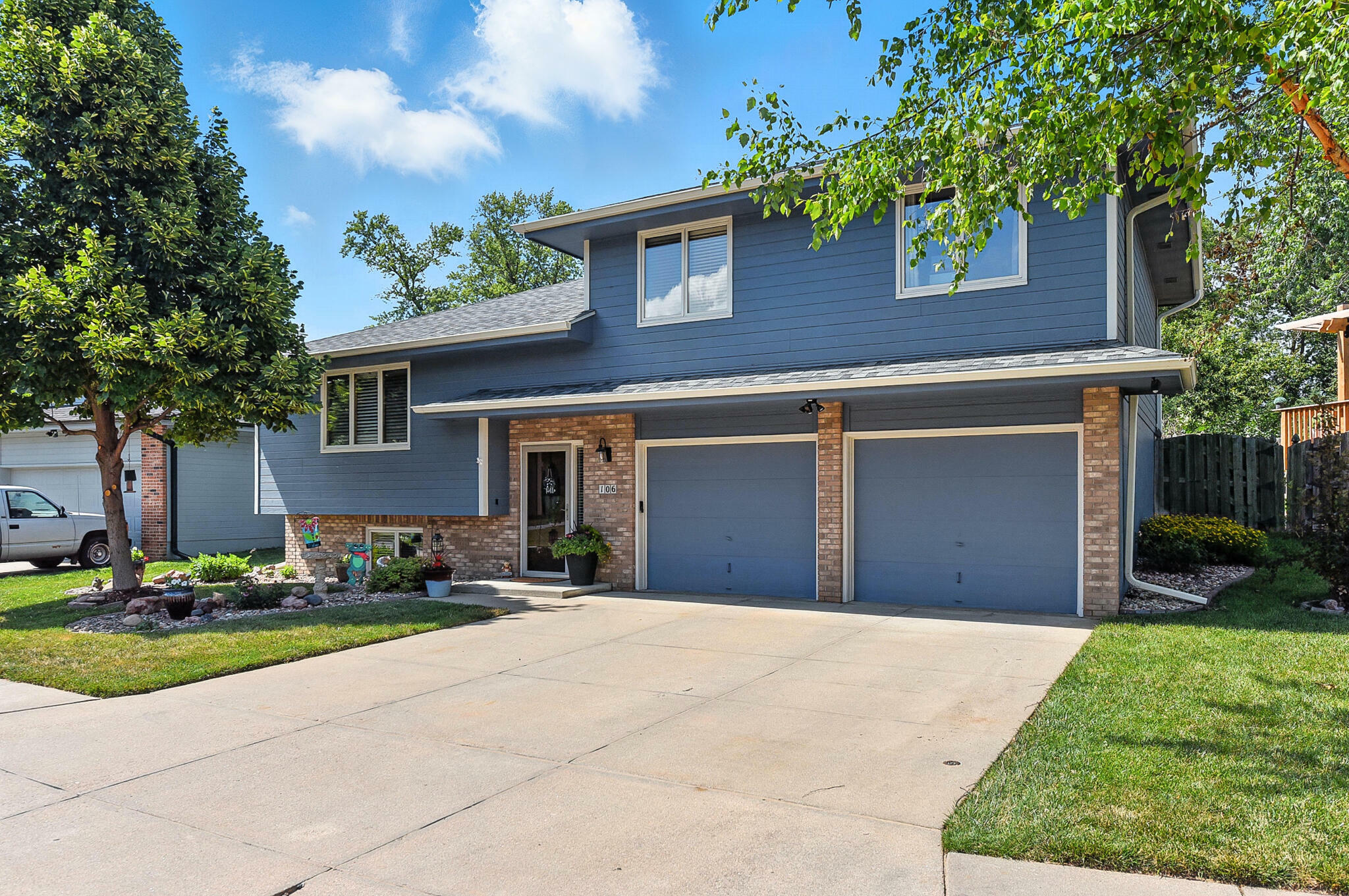 106 E East View Drive  Council Bluffs IA 51503 photo