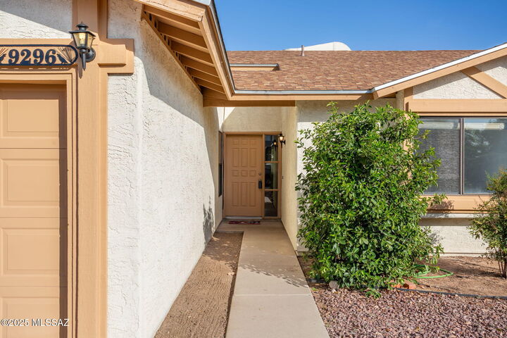 Property Photo:  9296 N Eagle Dancer Drive  AZ 85742 