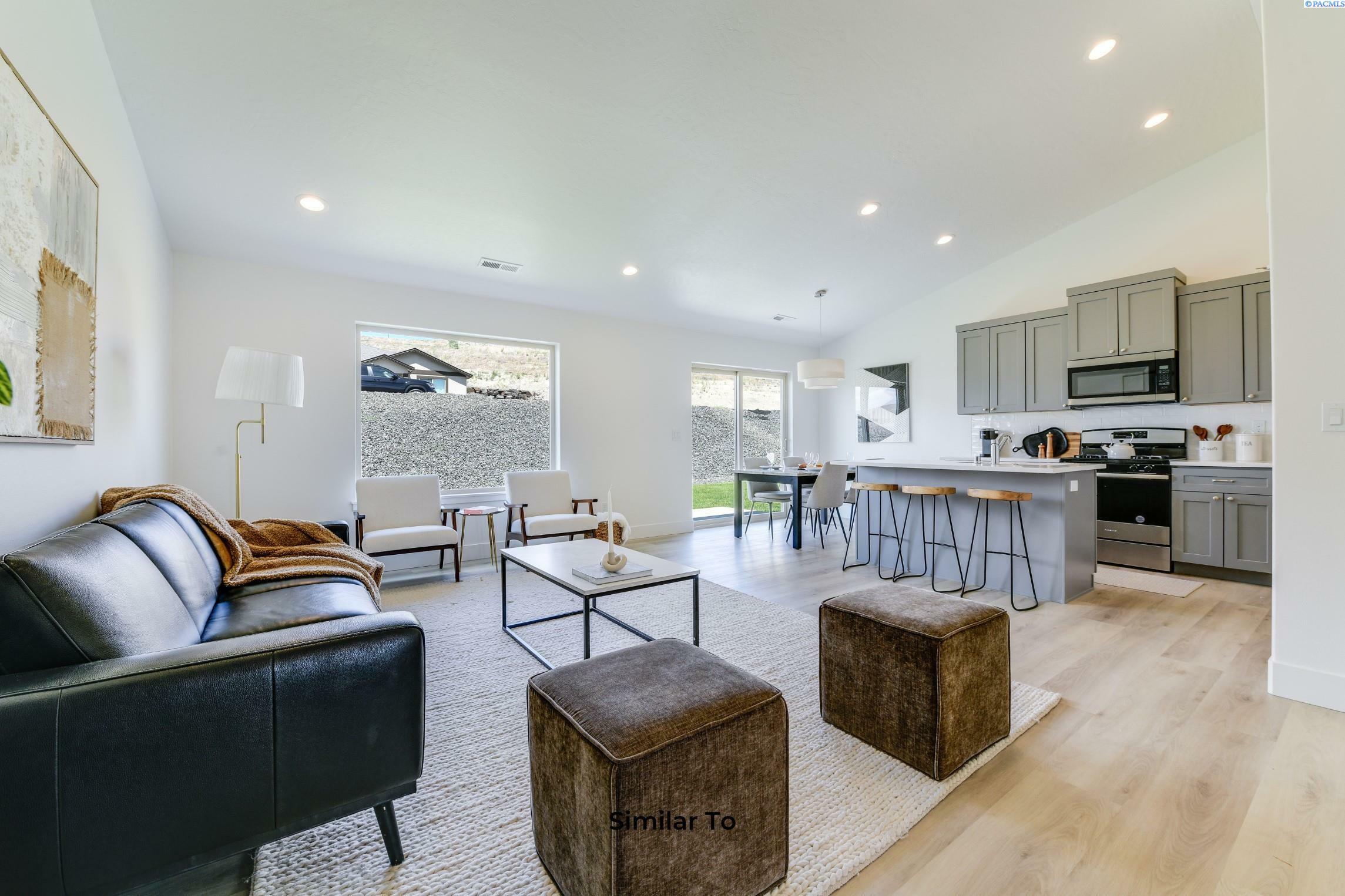 Property Photo: 2840 S Roosevelt St WA 99338