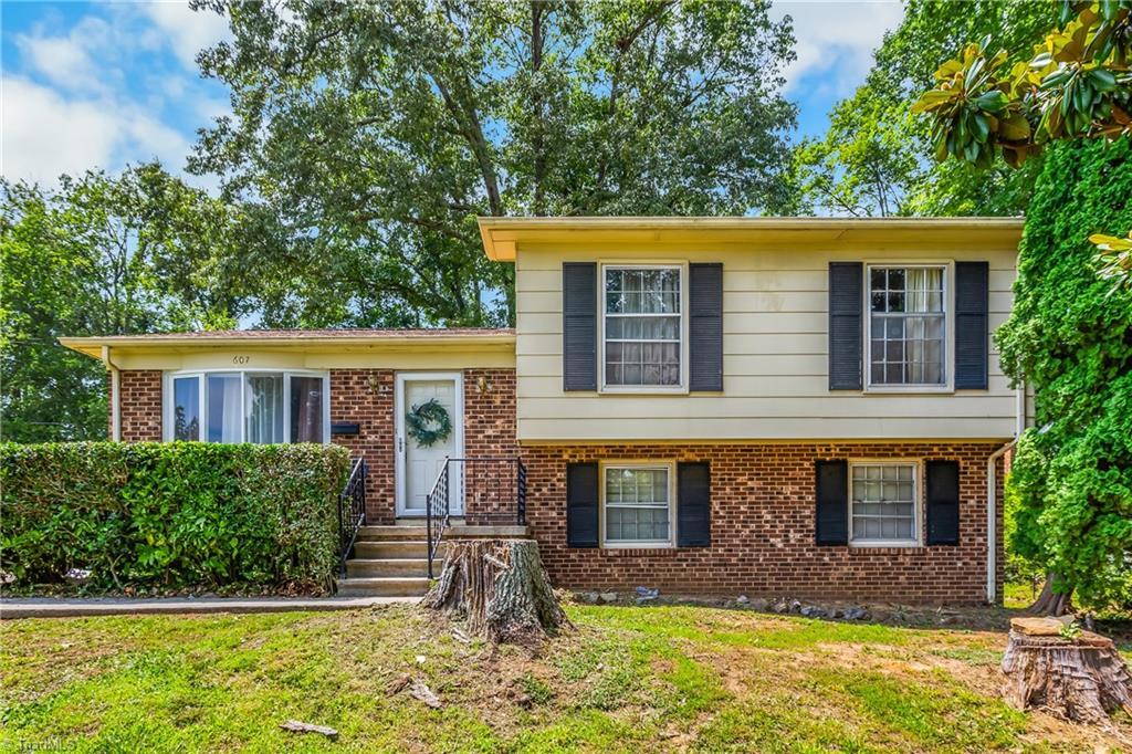 Property Photo:  607 Runyon Drive  NC 27260 
