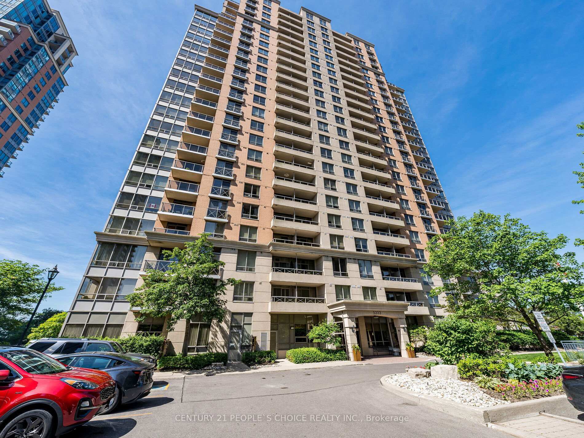 Property Photo: 5233 Dundas Street W #1428 ON M9B 6M1