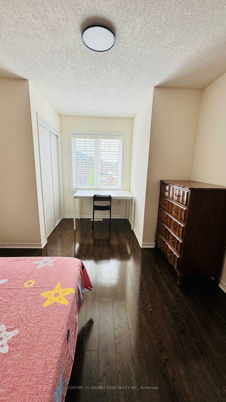 Property Photo:  30 Golden Springs Drive Room  ON L7A 4N4 