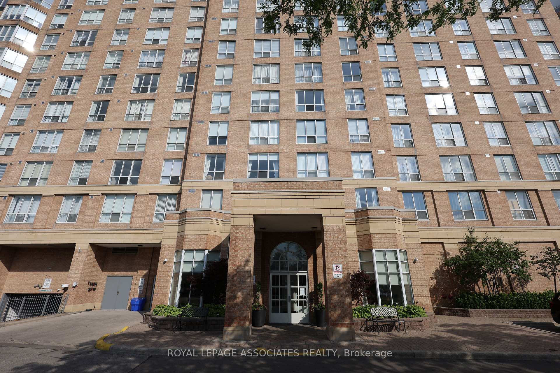Property Photo: 21 Overlea Boulevard 208 ON M4H 1P2