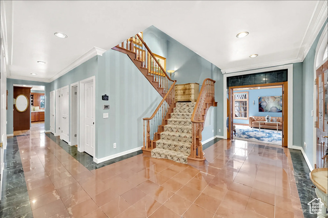 Property Photo: 2058 E Oak Manor Dr UT 84092
