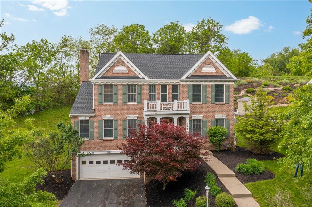 Property Photo: 3001 Willowbrook Drive PA 15017