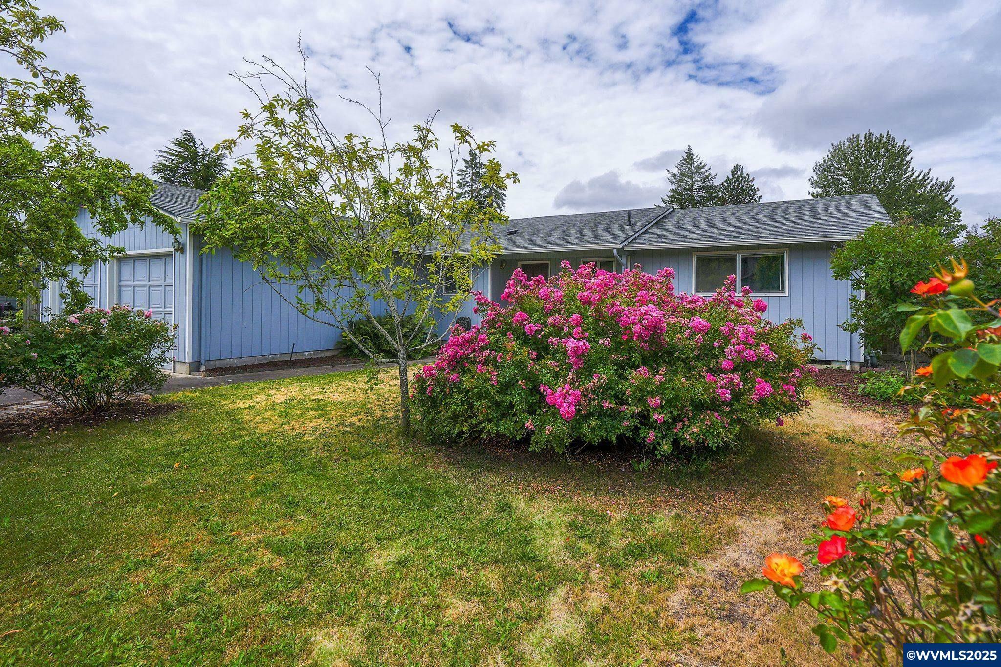 Property Photo: 3480 Hill St SE OR 97322
