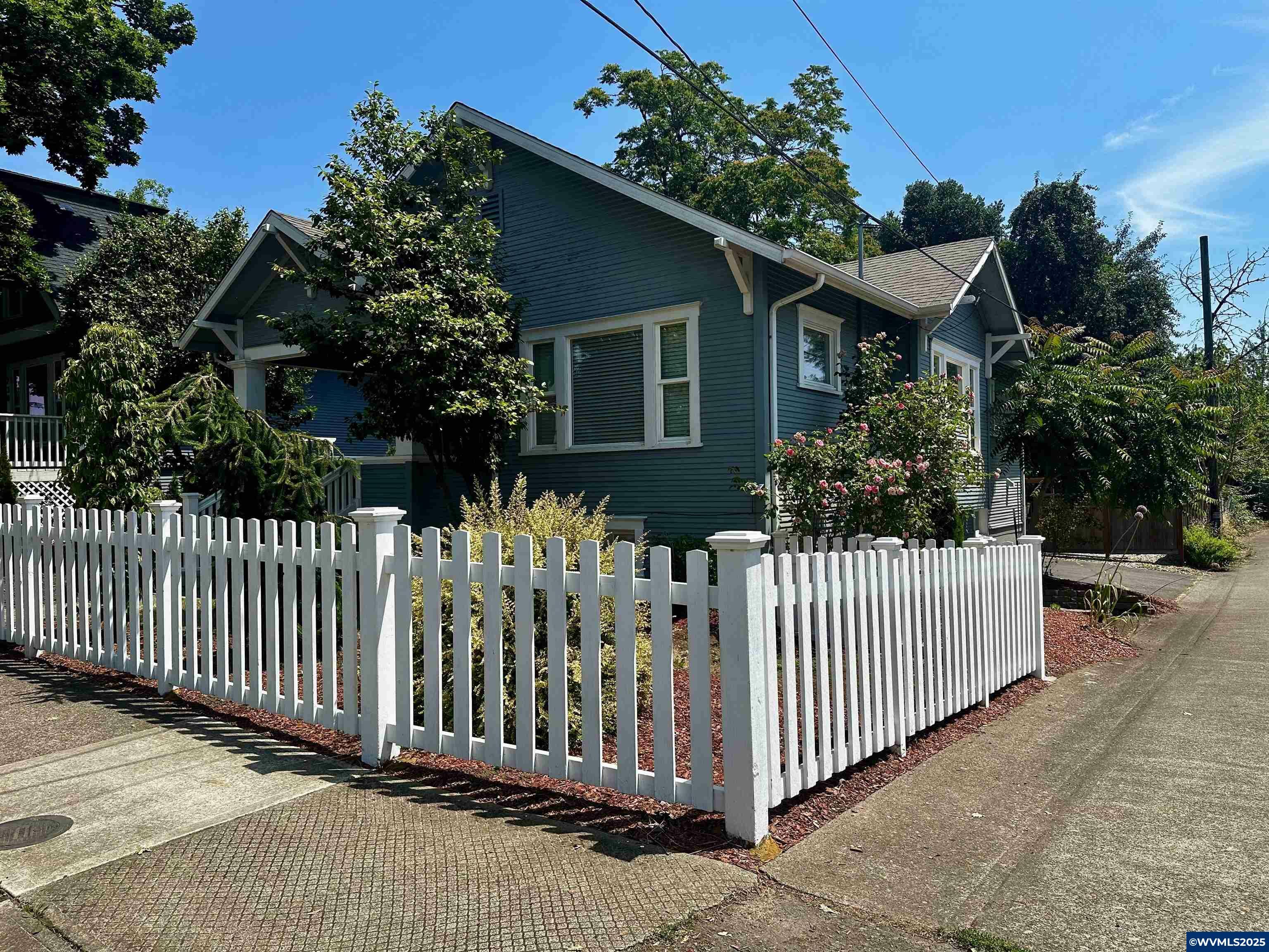 Property Photo: 244 14th St SE OR 97301