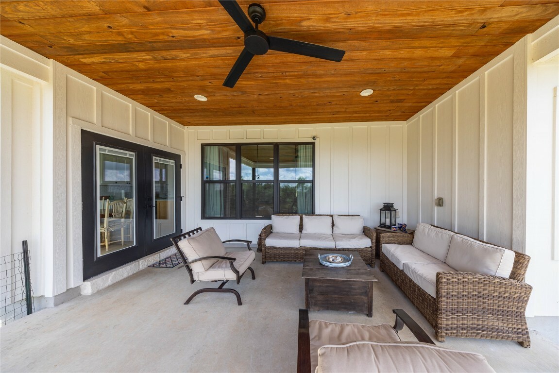 Property Photo: 150 Panorama Drive TX 78676