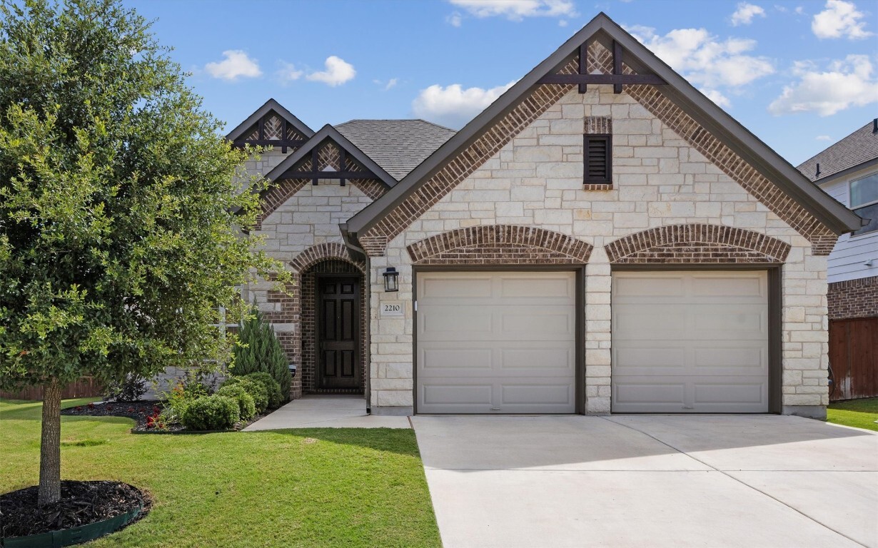 Property Photo: 2210 Ambling Trail TX 78628