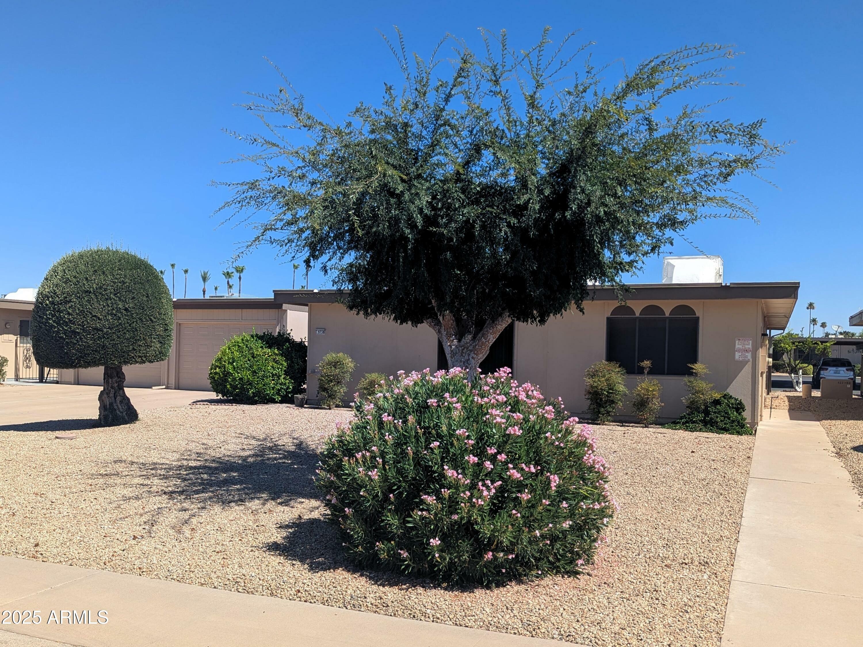 Property Photo: 9738 W Royal Ridge Drive AZ 85351