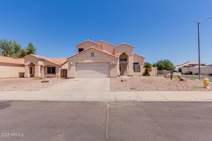 Property Photo:  5206 W Topeka Drive  AZ 85308 