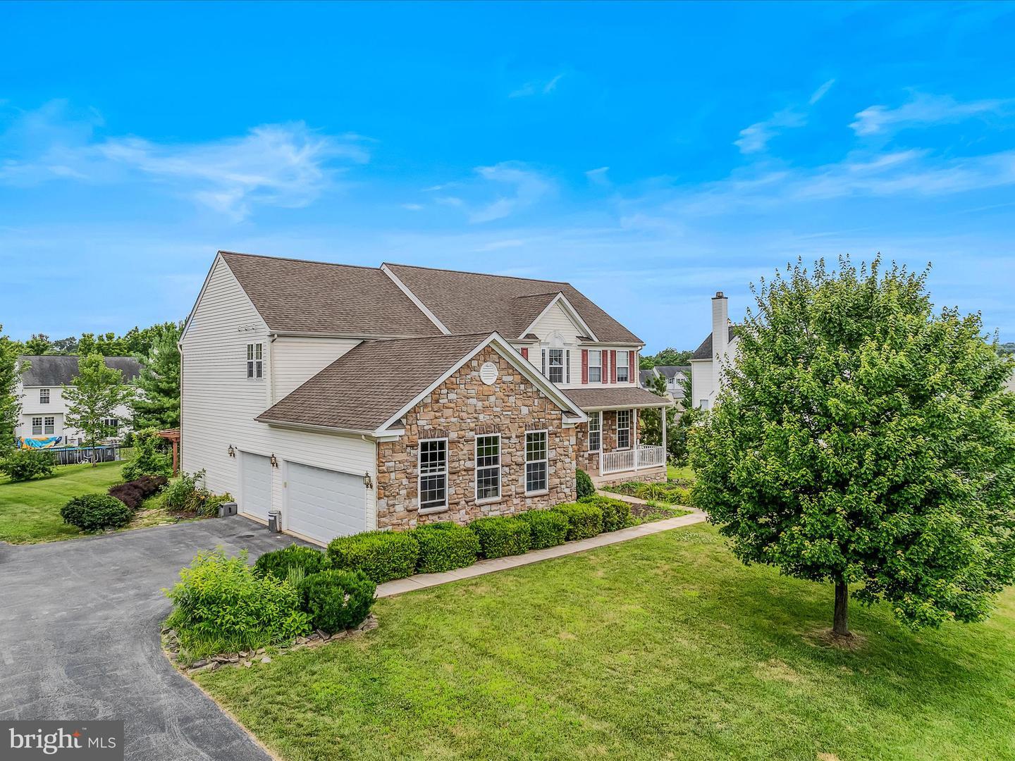 Property Photo: 288 Cirrus Way WV 25430