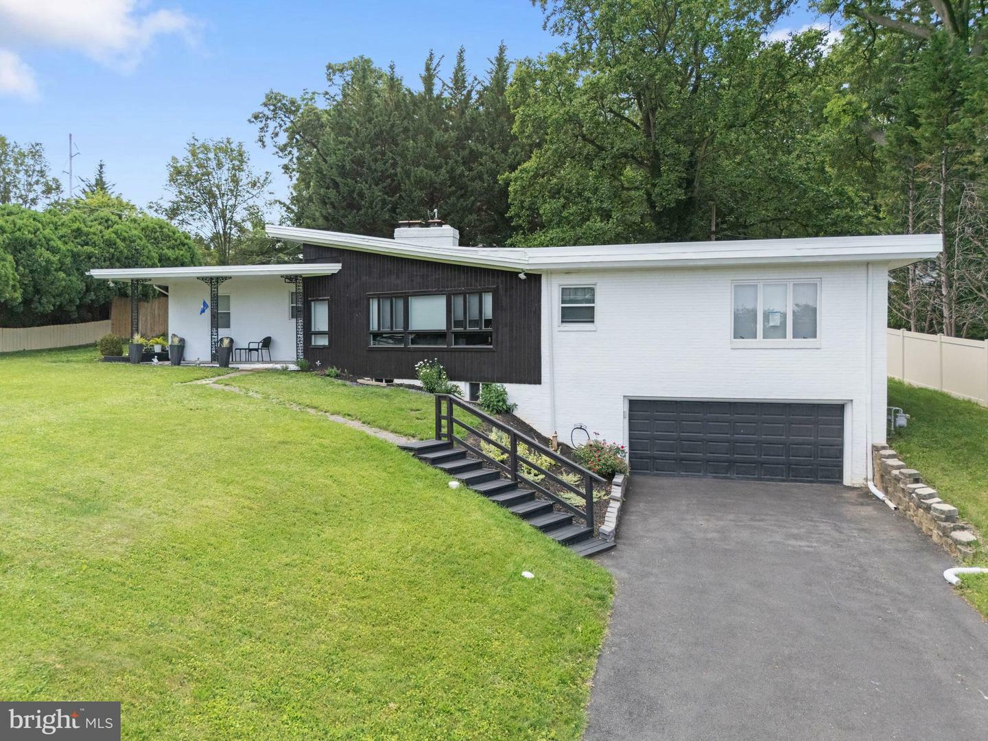 Property Photo: 1846 Clover Lane PA 17403