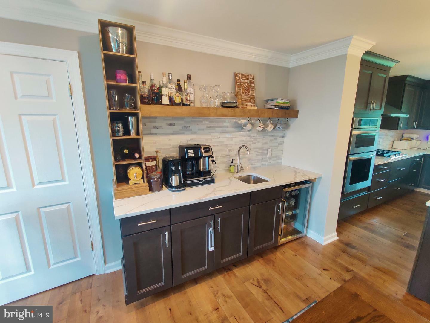 Property Photo:  102 Stonebridge Lane  PA 19335 