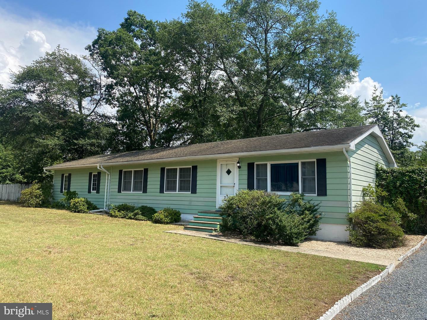 Property Photo: 211 E 4th Street DE 19973
