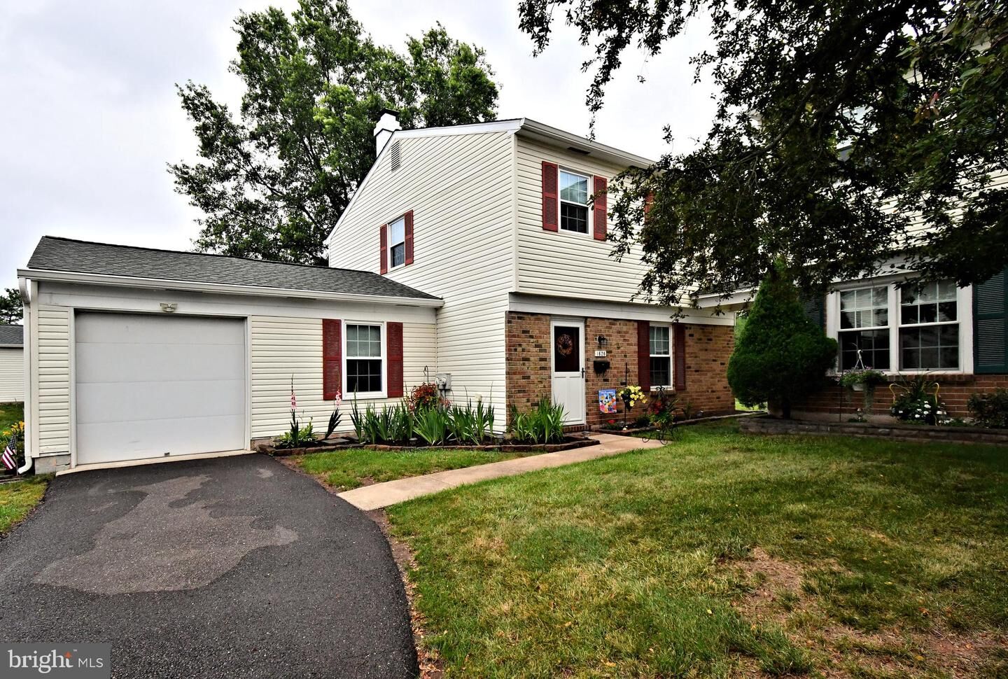 Property Photo: 1626 Morton Court PA 19446