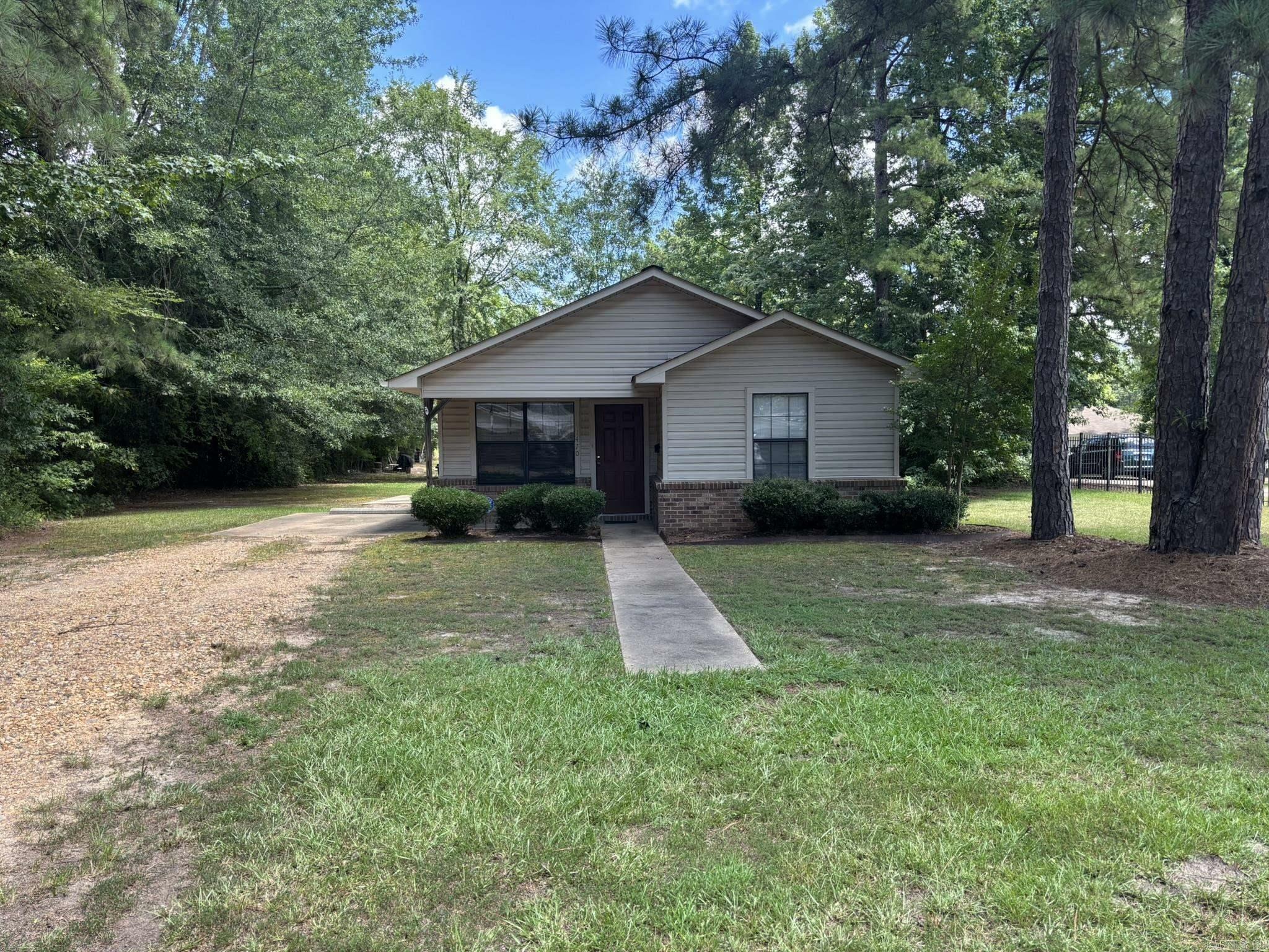 Property Photo: 1470 Harper AR 71701