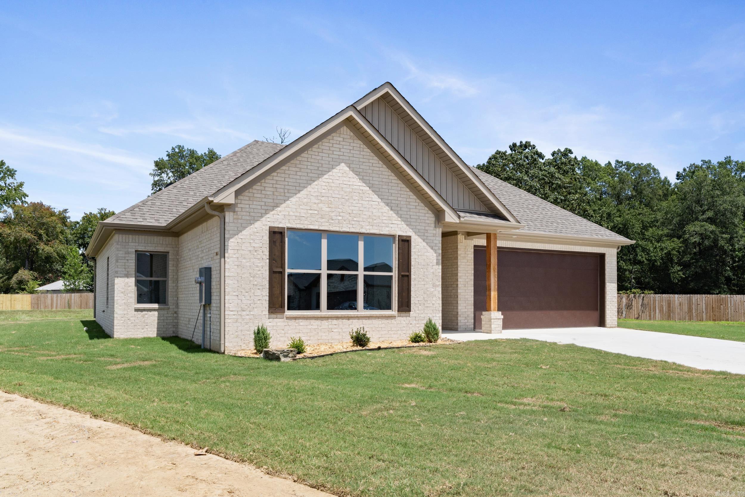 Property Photo: 11 Morning Sun Cove AR 72058