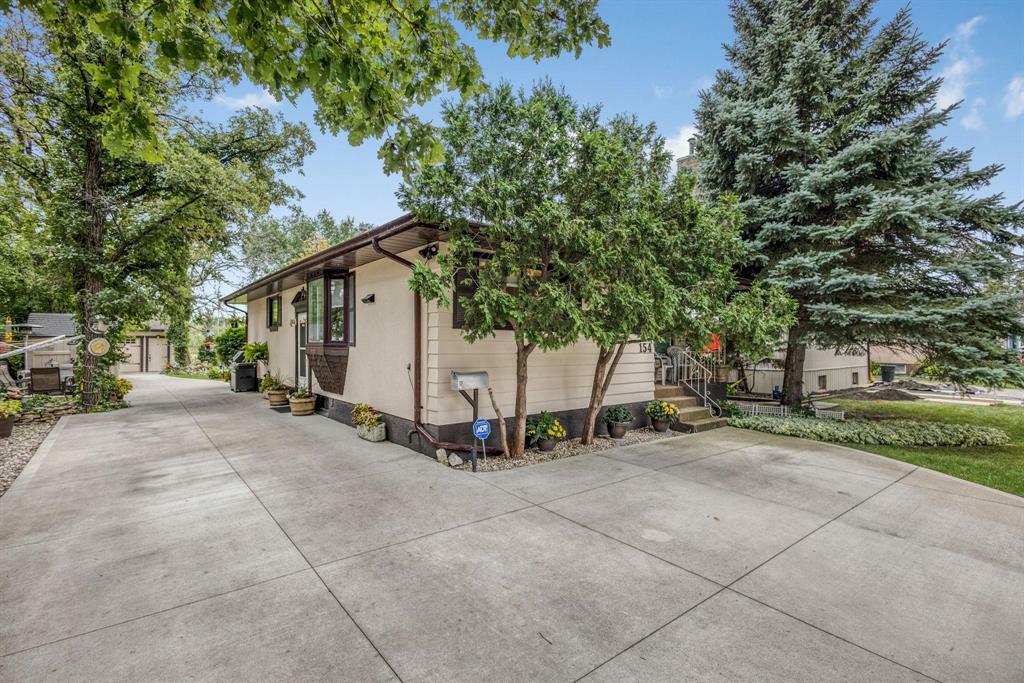 154 St Michael Road  Winnipeg MB R2M 2K9 photo