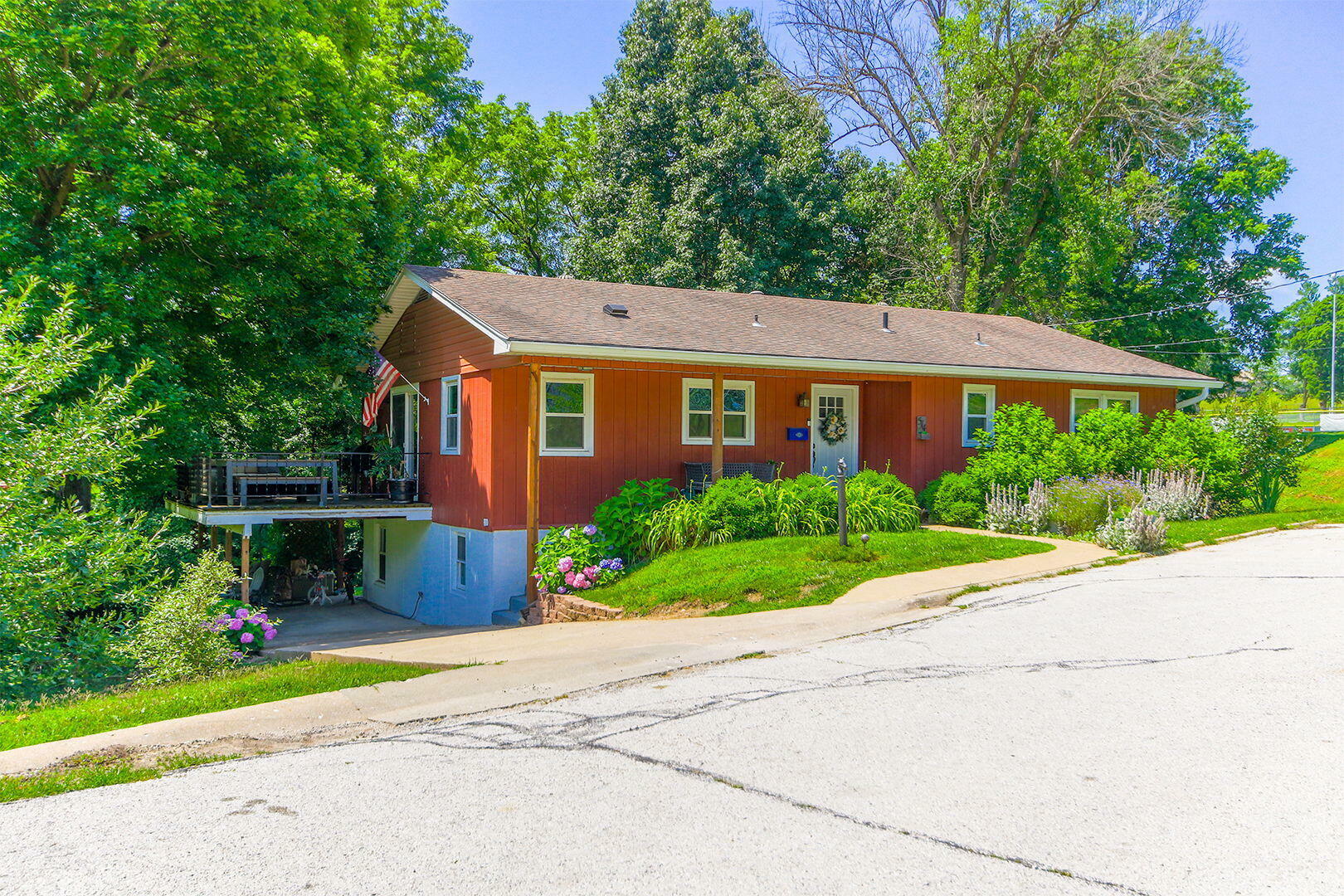 Property Photo: 514 Park Ave MO 65233