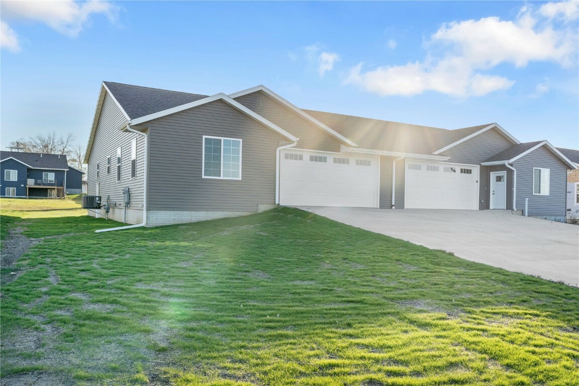 Property Photo: 203 William Way IA 52315