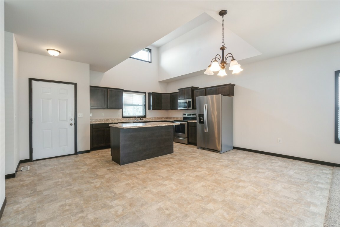 Property Photo: 914 Deer Run Drive NE IA 52402