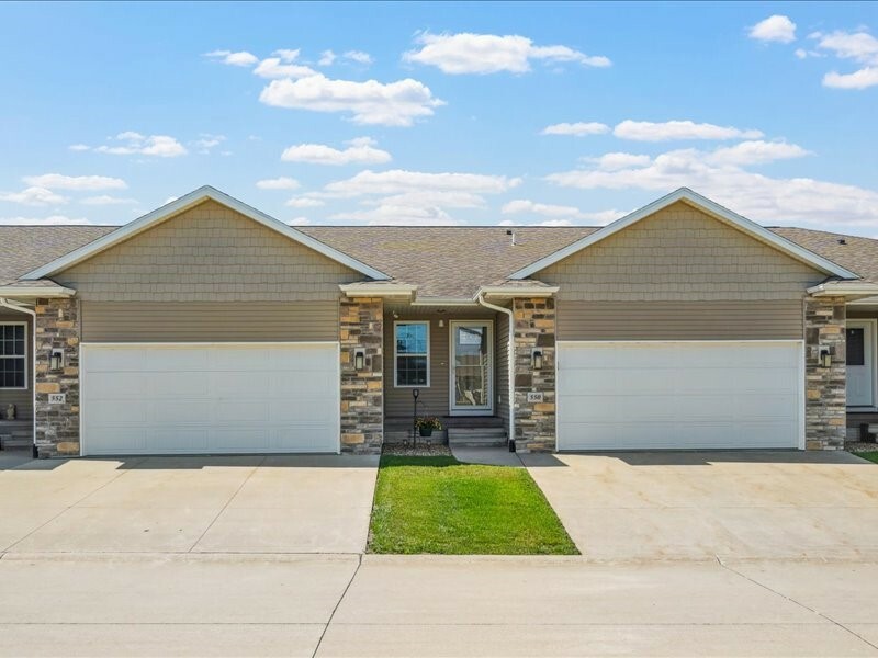 Property Photo:  550 Meadow Oak Circle  IA 52228 