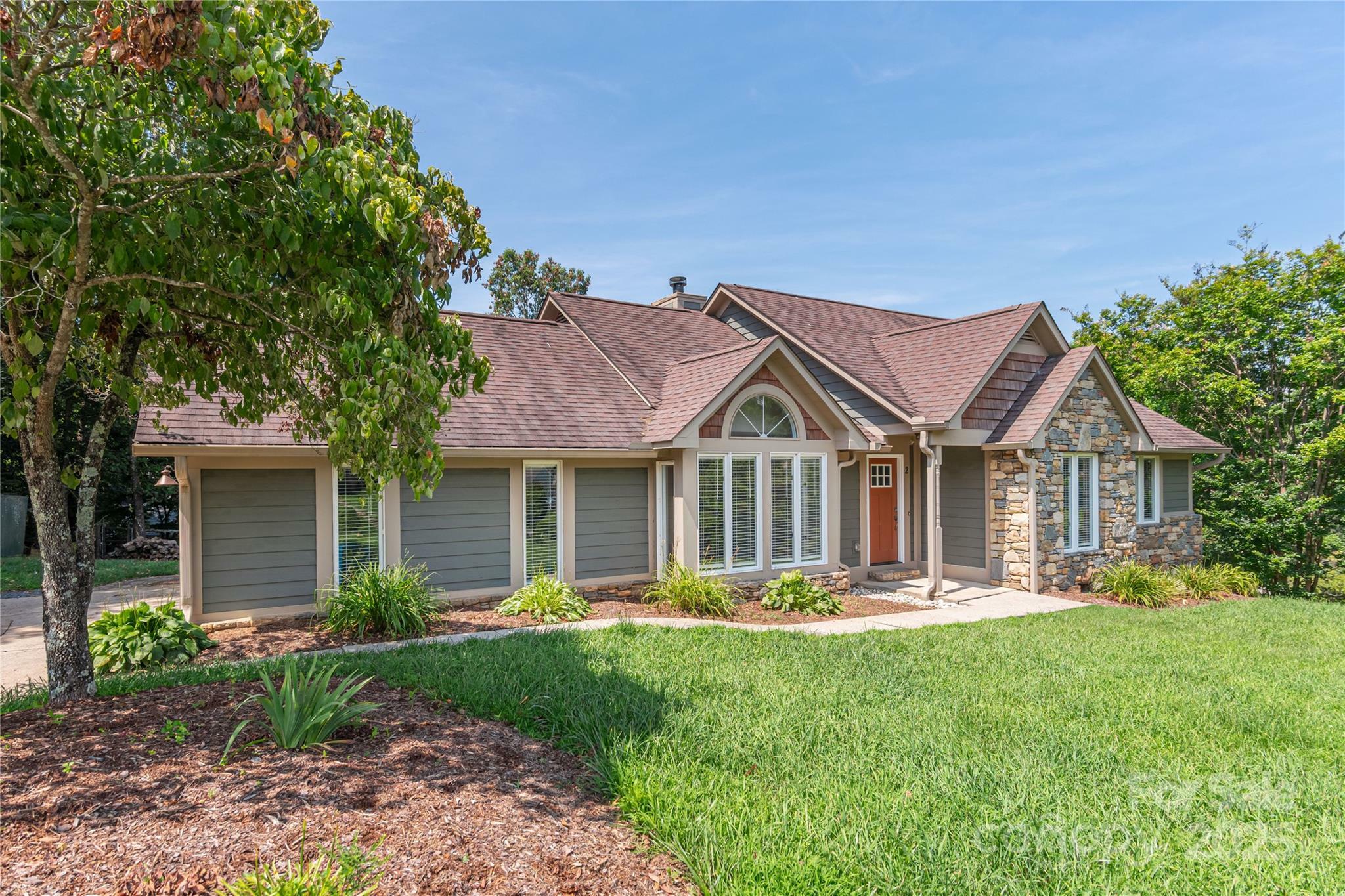 Property Photo: 2 New Cross South S NC 28805