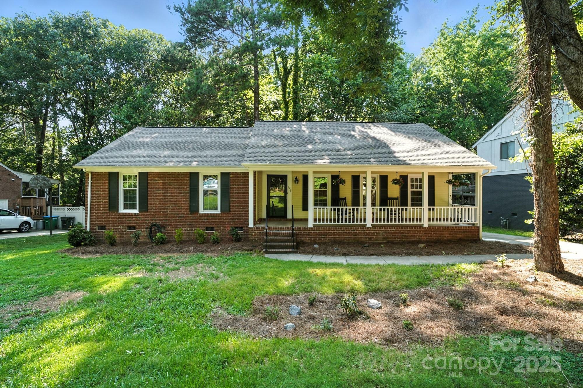 Property Photo: 9334 New Towne Drive NC 28105