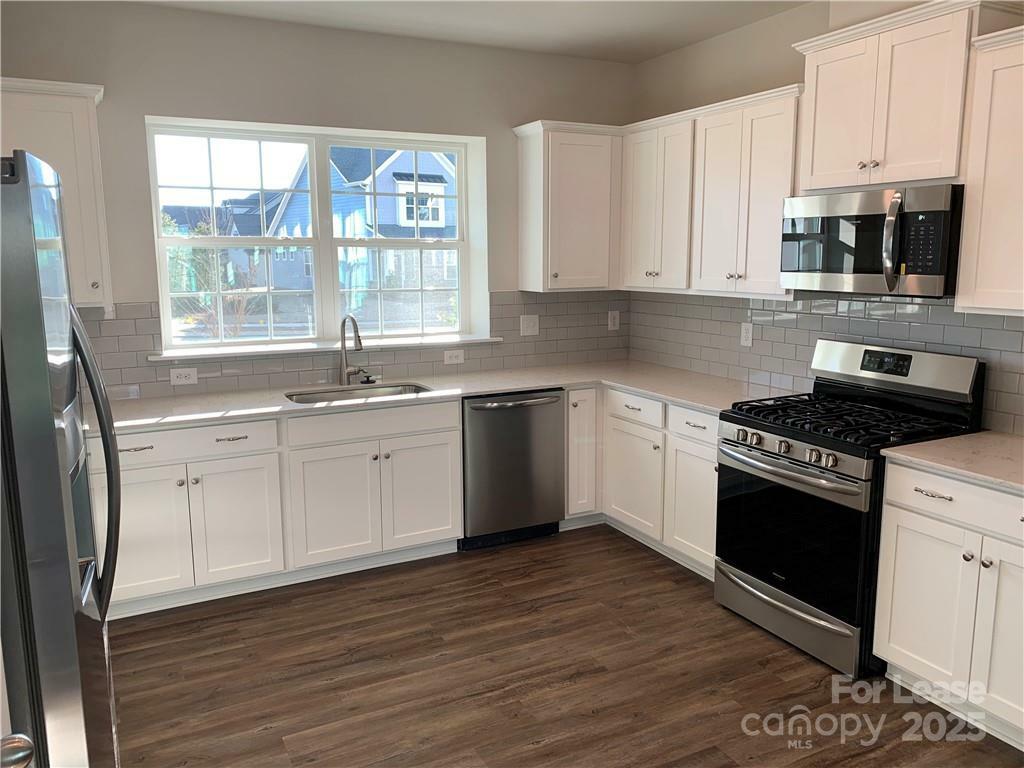 Property Photo: 17212 Snug Harbor Drive NC 28278