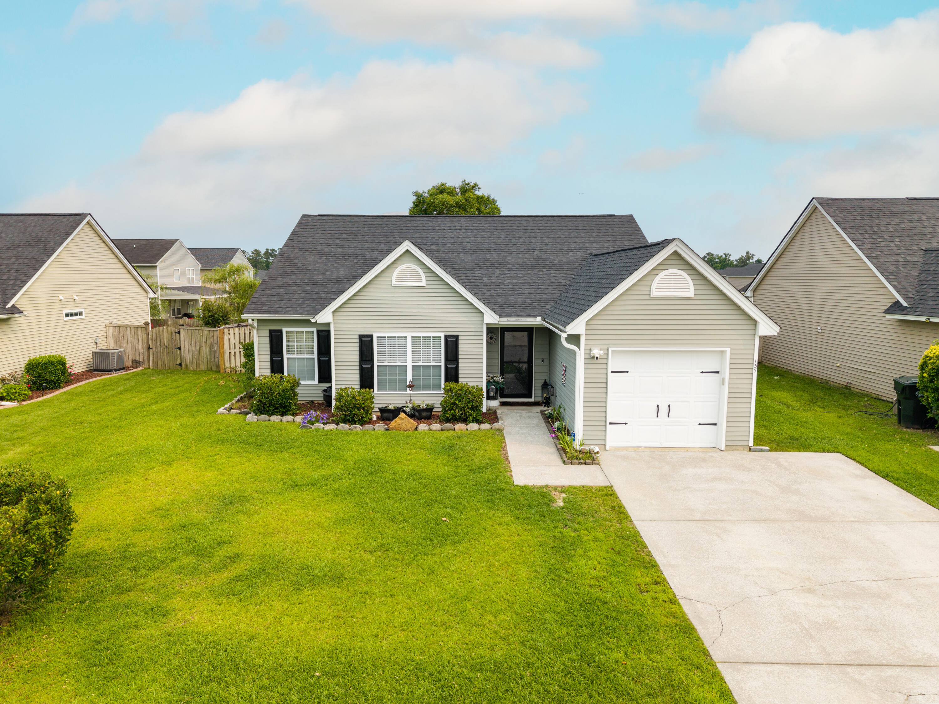 Property Photo: 137 Salem Creek Drive SC 29445