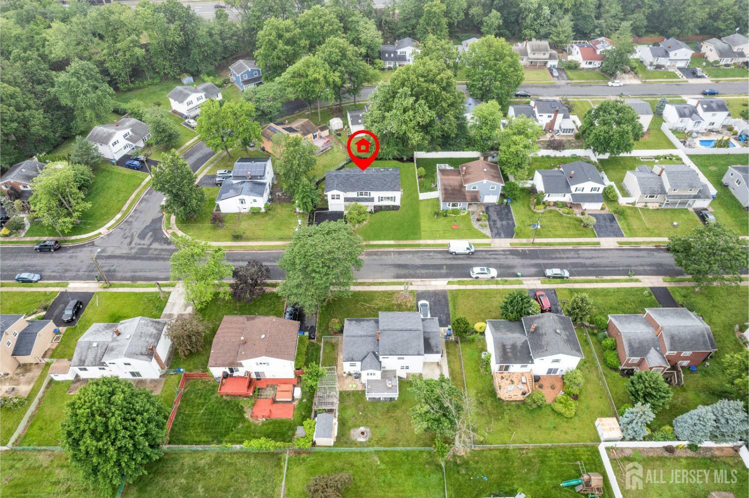 35 Lydia Lane  Edison NJ 08820 photo