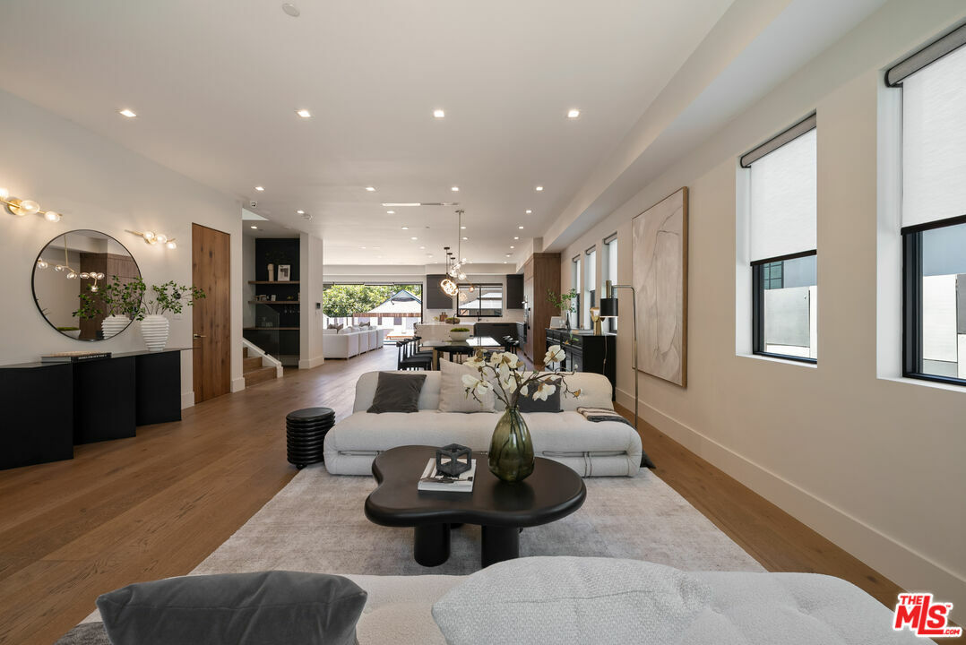 Property Photo:  4299 Elmer Ave  CA 91602 