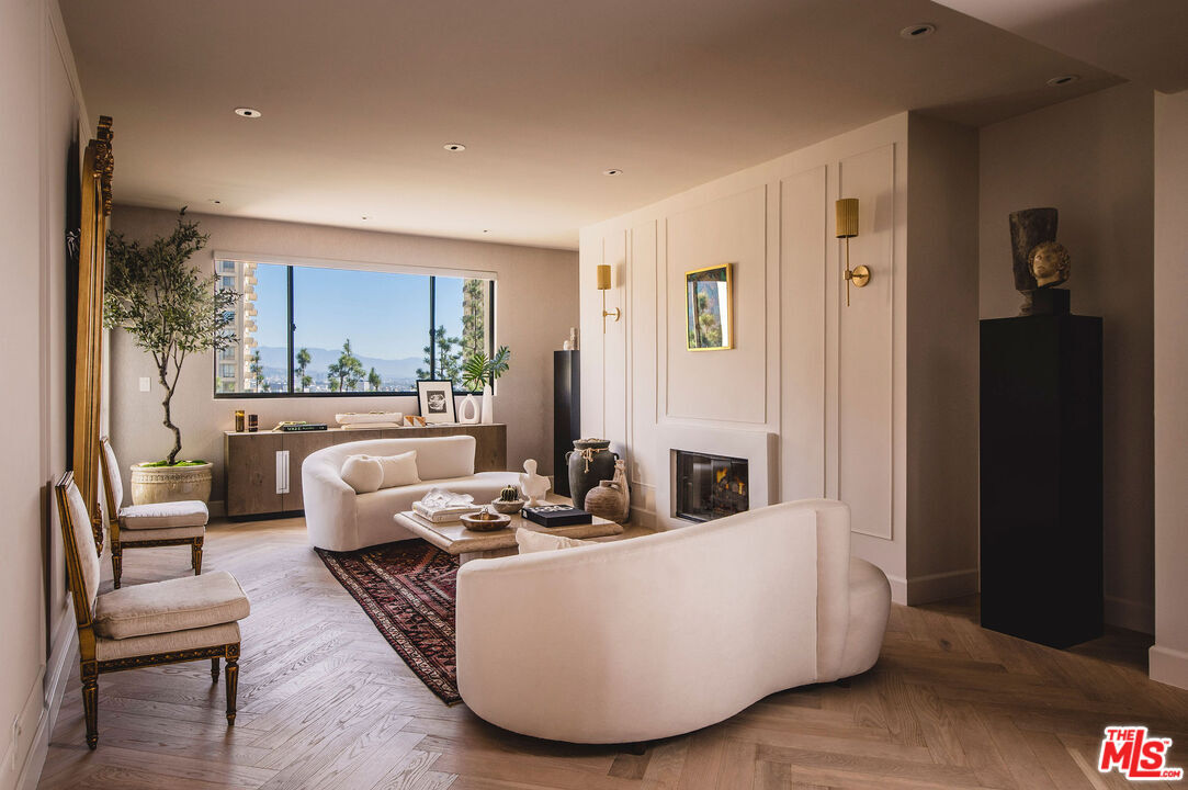 Property Photo: 2122 Century Park Ln CA 90067