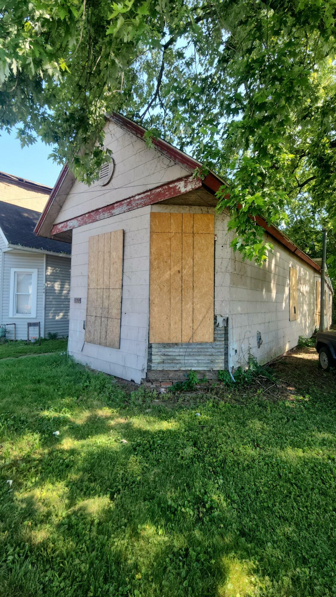 Property Photo: 744 Washington Avenue OH 45601