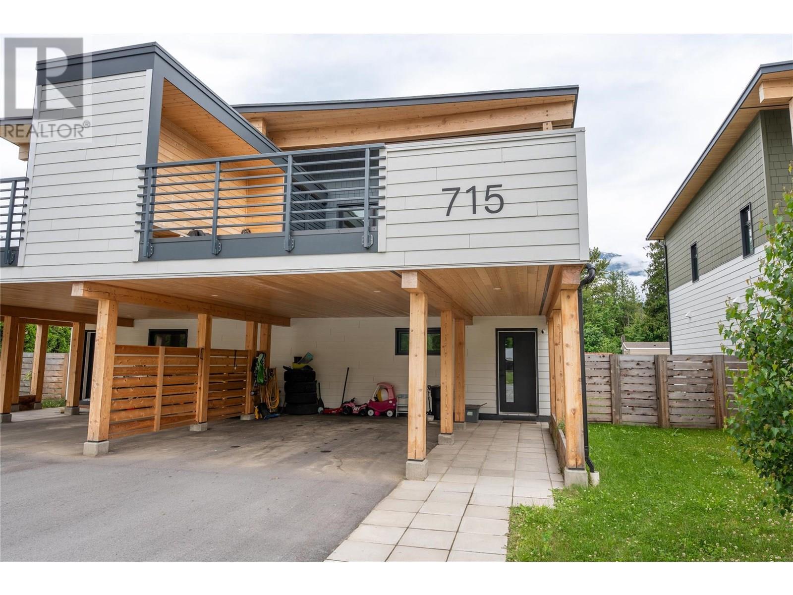 715 Olynyk Road  Revelstoke BC V0E 2S0 photo