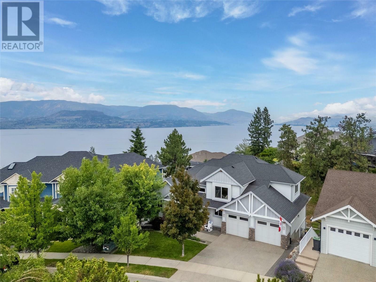 Photo de la propriété:  404 Quilchena Crescent  BC V1W 4W4 