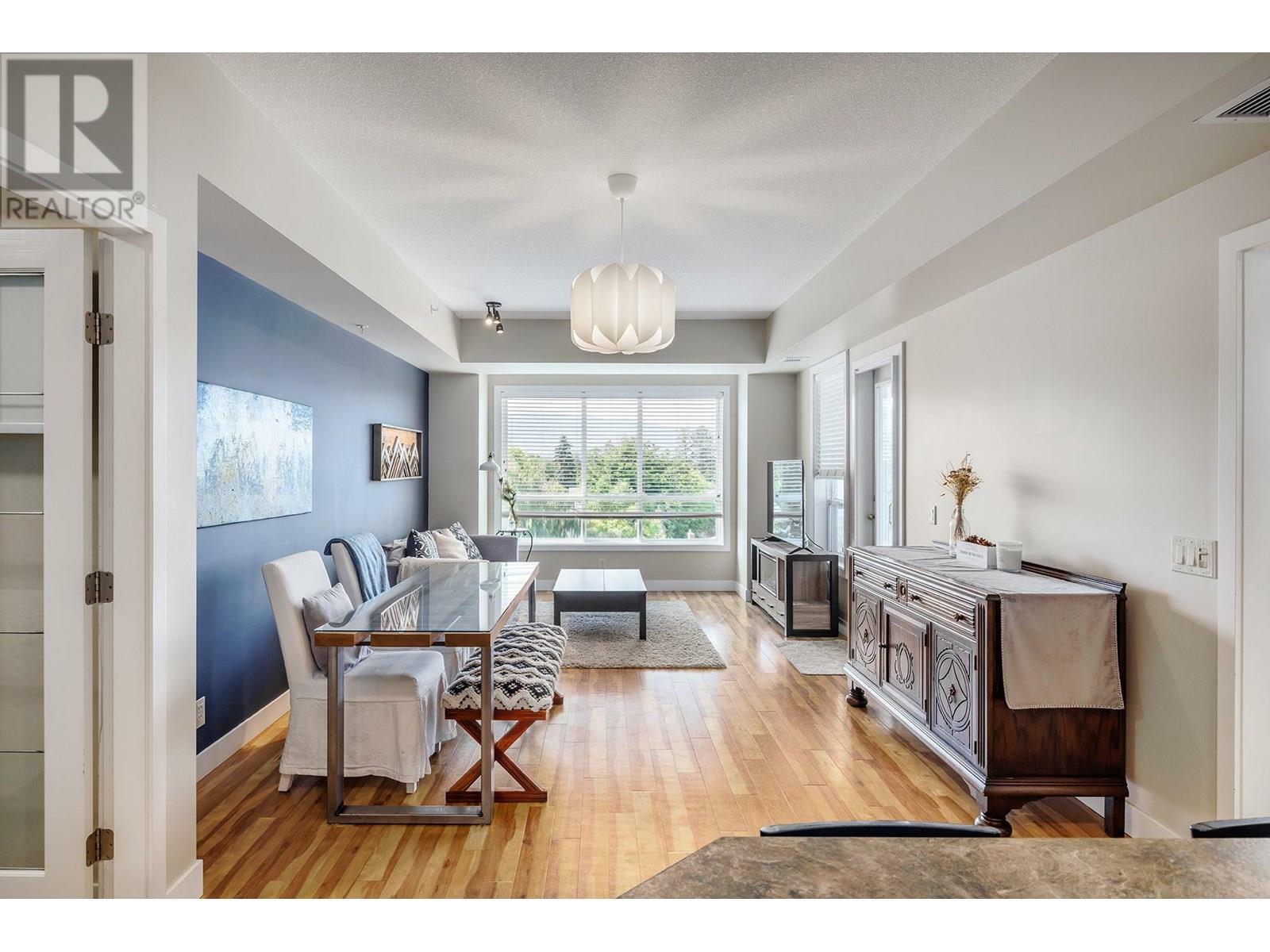 Property Photo: 850 Saucier Avenue 411 BC V1Y 6A3