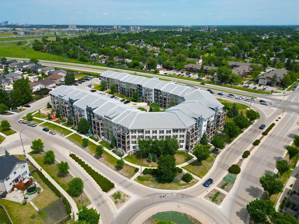 25 Bridgeland Drive  Winnipeg MB R3Y 0B6 photo