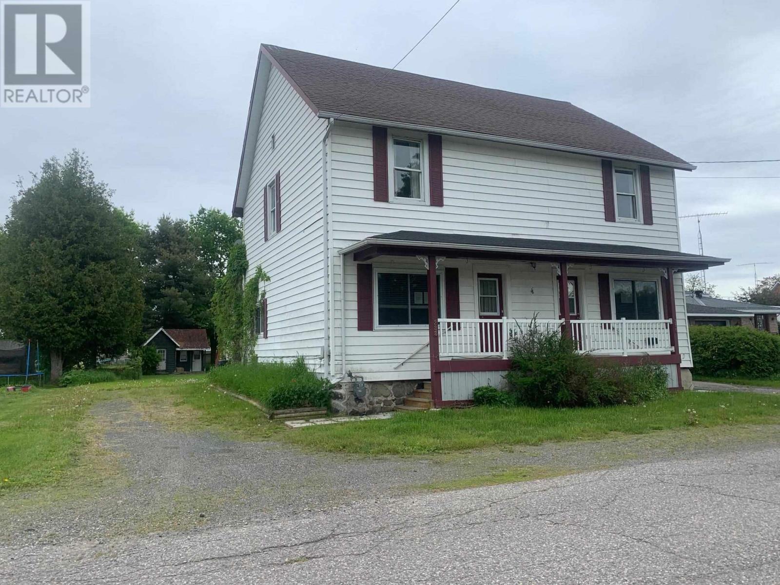 Photo de la propriété: 286-288 Federation St ON P0R 1C0